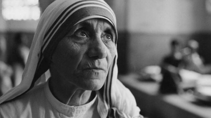 «Ուզո՞ւմ եք նպաստել աշխարհում խաղաղության հաստատմանը. գնացեք տուն ու սիրեք ձեր ընտանիքին». Մայր Թերեզայի՝ հոգին ու միտքը տակնուվրա անող 18 մտքերը