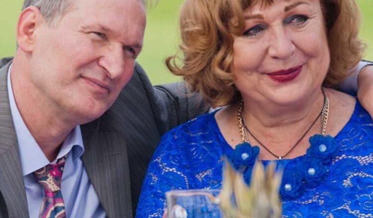 Tatyana Kravchenko MN of the MN -years of age stored a secret about her σ sobbind behind the scenes. Tatyana Kravchenko MNL -secret stored a secret about her σ bothers with Dobronravov behind the scenes.